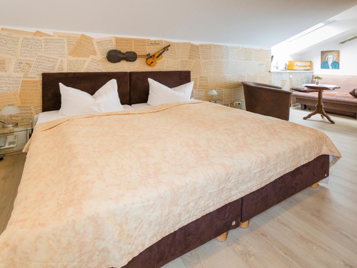 Hotel & Ferienwohnungen Bohlenblick Saalfeld Saale 外观 照片