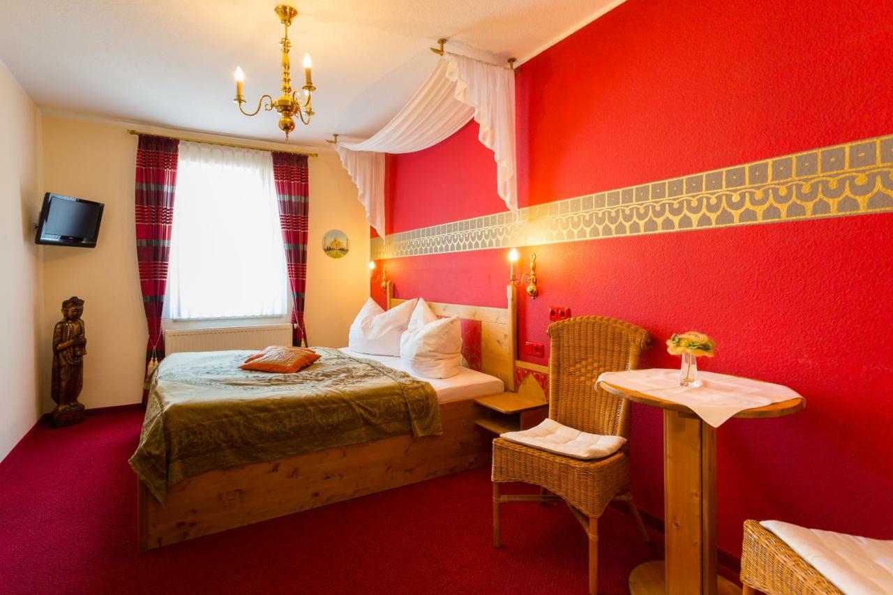 Hotel & Ferienwohnungen Bohlenblick Saalfeld Saale 外观 照片